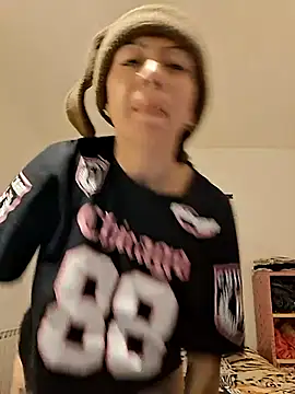 VenomKushx online show from April 4, 2026, 1:04 am