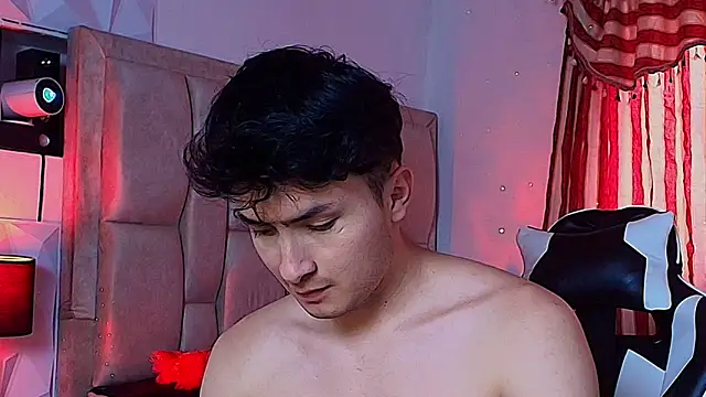 santyago taylor online show from January 28, 2025, 6:39 pm