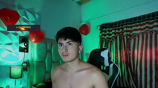 santyago taylor online show from February 26, 2025, 7:05 pm