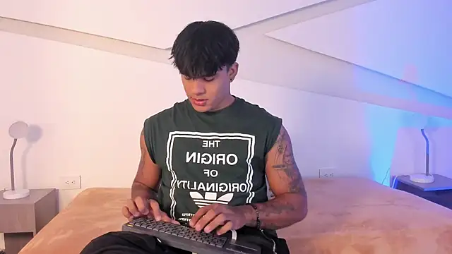 LuciferM Star online show from February 6, 2026, 10:57 pm