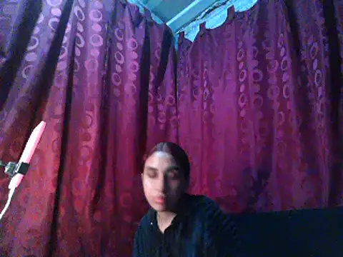 ifeelverywet andhot online show from March 3, 2025, 7:39 pm