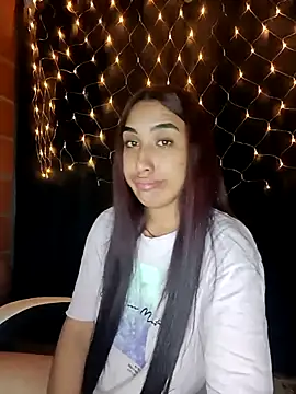 ifeelverywet andhot online show from November 7, 2025, 5:51 am