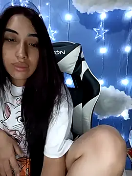 ifeelverywet andhot online show from November 25, 2025, 2:06 pm