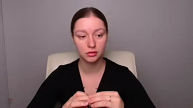 Snapshot of Fantasy_July chatting on December 2, 2024, 6:30 am Fantasy July online show from December 2, 2024, 6:30 am