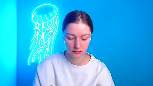 Snapshot of Fantasy_July chatting on December 7, 2024, 6:32 am Fantasy July online show from December 7, 2024, 6:32 am