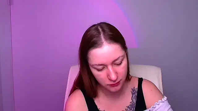 Snapshot of Fantasy_July chatting on December 9, 2024, 6:34 am Fantasy July online show from December 9, 2024, 6:34 am