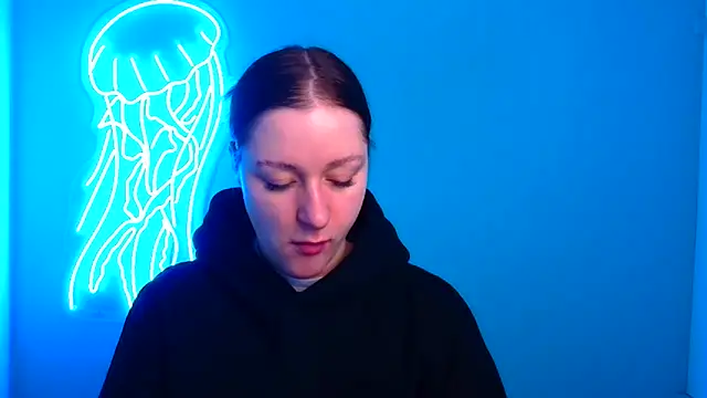 Snapshot of Fantasy_July chatting on December 15, 2024, 6:40 am Fantasy July online show from December 15, 2024, 6:40 am