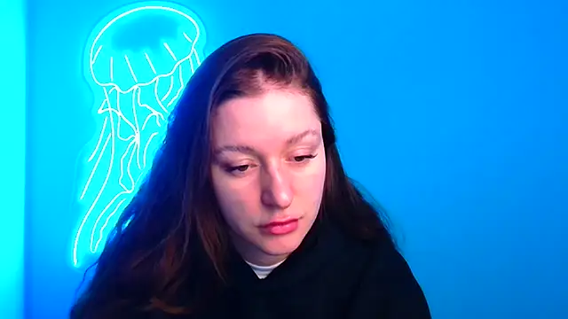 Snapshot of Fantasy_July chatting on December 16, 2024, 6:32 am Fantasy July online show from December 16, 2024, 6:32 am