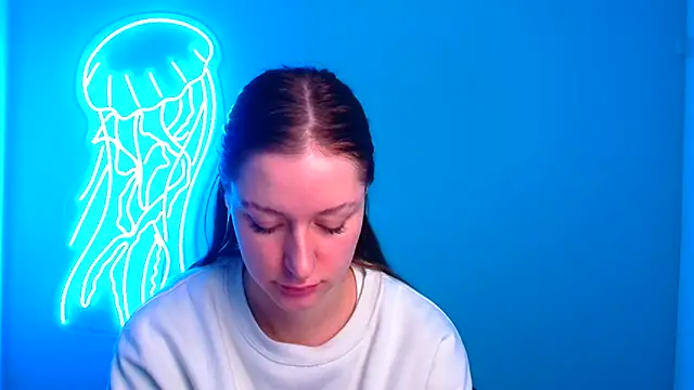 Snapshot of Fantasy_July chatting on December 19, 2024, 10:13 am Fantasy July online show from December 19, 2024, 10:13 am