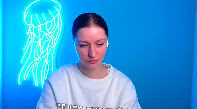 Snapshot of Fantasy_July chatting on December 19, 2024, 4:24 pm Fantasy July online show from December 19, 2024, 4:24 pm