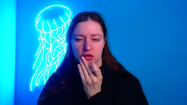 Snapshot of Fantasy_July chatting on January 21, 2025, 6:33 am Fantasy July online show from January 21, 2025, 6:33 am