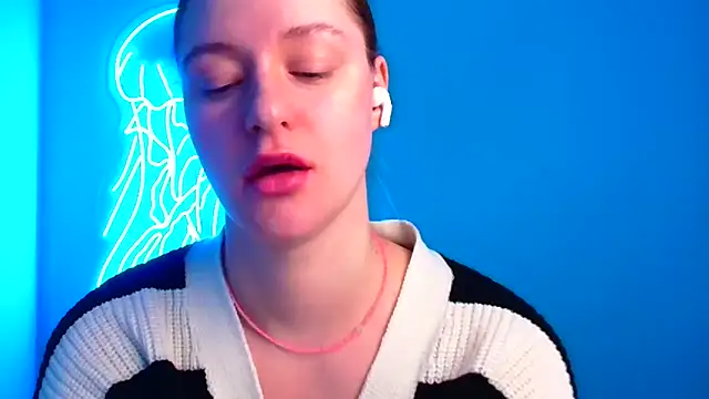 Snapshot of Fantasy_July chatting on January 24, 2025, 12:52 pm Fantasy July online show from January 24, 2025, 12:52 pm