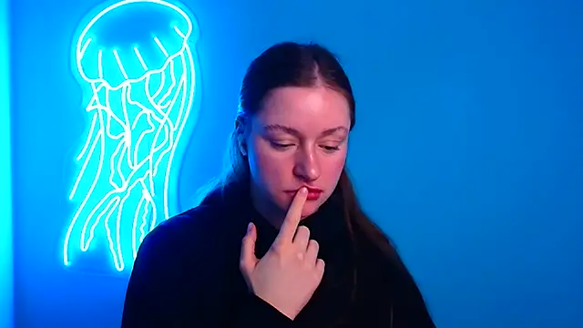 Snapshot of Fantasy_July chatting on January 27, 2025, 9:55 am Fantasy July online show from January 27, 2025, 9:55 am