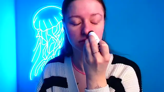 Snapshot of Fantasy_July chatting on January 28, 2025, 6:27 am Fantasy July online show from January 28, 2025, 6:27 am