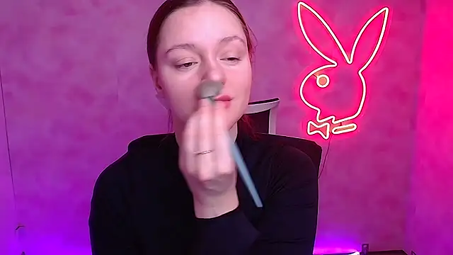 Snapshot of Fantasy_July chatting on February 1, 2025, 6:43 am Fantasy July online show from February 1, 2025, 6:43 am