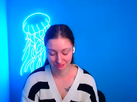 Snapshot of Fantasy_July chatting on February 7, 2025, 9:26 am Fantasy July online show from February 7, 2025, 9:26 am