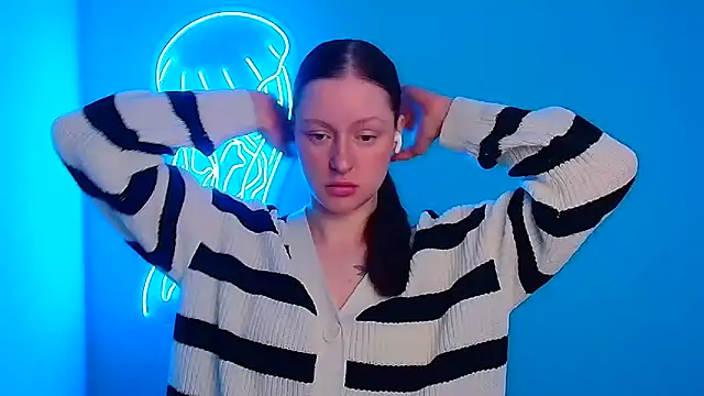 Snapshot of Fantasy_July chatting on February 28, 2025, 9:36 am Fantasy July online show from February 28, 2025, 9:36 am