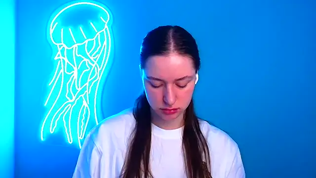 Snapshot of Fantasy_July chatting on March 11, 2025, 3:34 pm Fantasy July online show from March 11, 2025, 3:34 pm