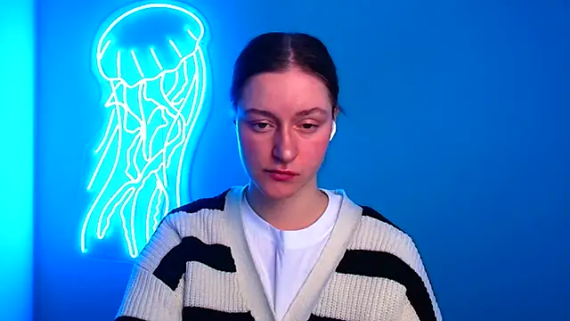 Snapshot of Fantasy_July chatting on March 12, 2025, 9:34 am Fantasy July online show from March 12, 2025, 9:34 am