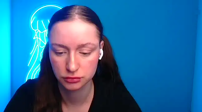 Snapshot of Fantasy_July chatting on March 15, 2025, 9:52 am Fantasy July online show from March 15, 2025, 9:52 am