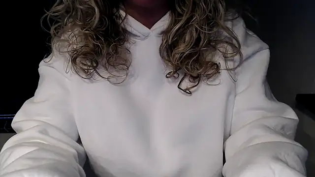 JenniLowen online show from February 25, 2025, 8:14 am