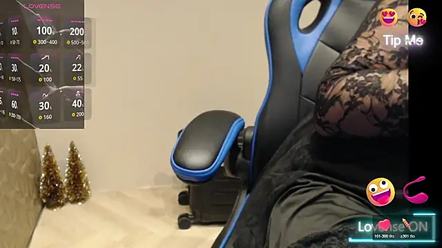 Snapshot of JenniLowen chatting on February 3, 2026, 8:08 am JenniLowen online show from February 3, 2026, 8:08 am