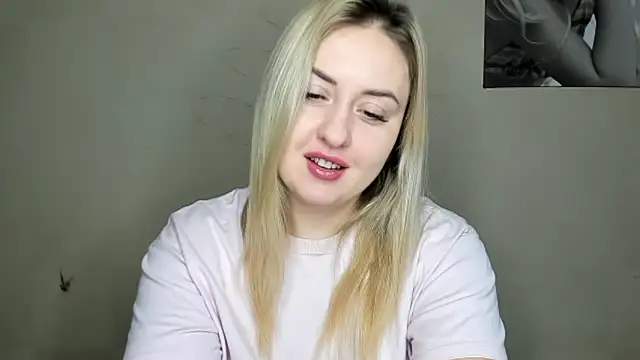 KennaJamess8 online show from December 27, 2024, 8:45 am