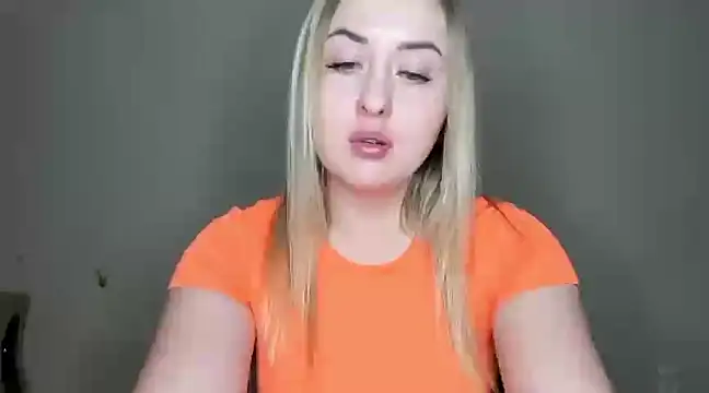 KennaJamess8 online show from March 4, 2025, 7:32 pm