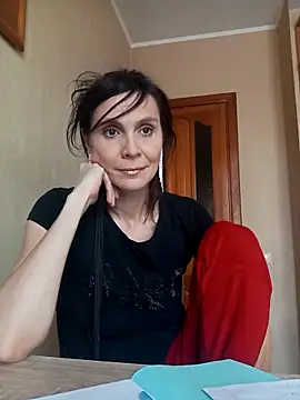 Francenia lolis online show from February 17, 2026, 10:23 am