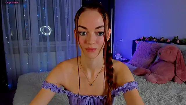 Undertheskin online show from February 1, 2025, 4:00 pm