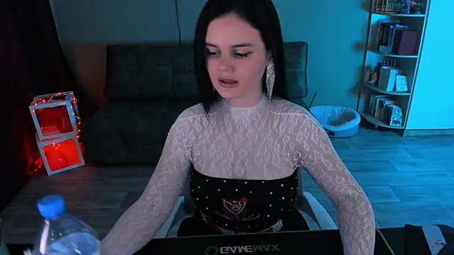 Lora Cain online show from February 24, 2026, 10:24 am