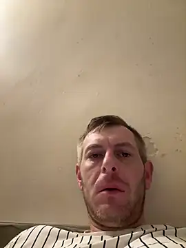 adrian90bi11 online show from March 28, 2026, 6:13 am