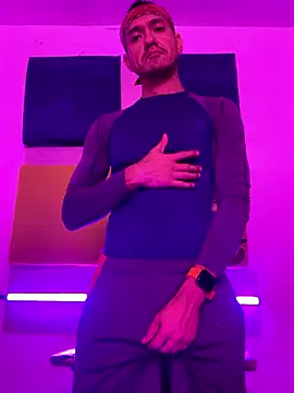 thesummerboy online show from December 2, 2024, 7:14 am