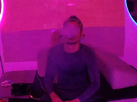 thesummerboy online show from January 17, 2025, 3:55 am