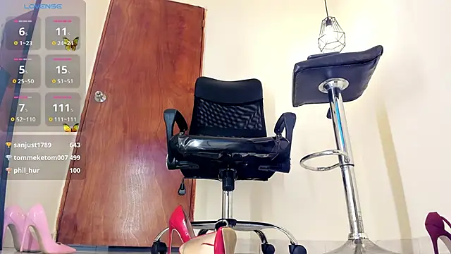 aitana-purple online show from February 10, 2025, 1:35 am