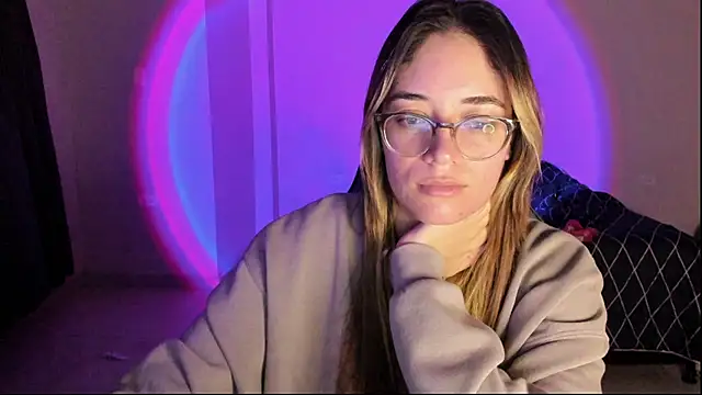 atenas 05  online show from November 4, 2025, 9:19 am