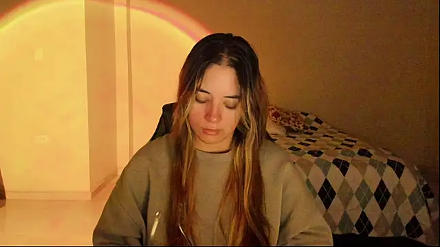 atenas 05  online show from November 8, 2025, 9:31 am