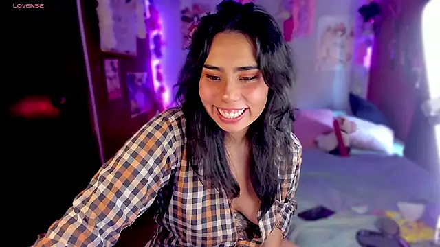 kiki cavilll online show from February 19, 2025, 2:55 pm