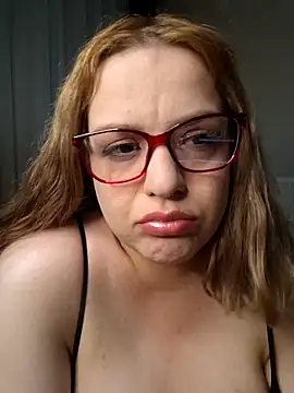 cansuozell online show from September 26, 2025, 7:29 pm