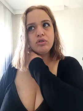 cansuozell online show from October 2, 2025, 10:33 am