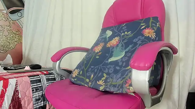 KOURTNEY-- online show from February 10, 2025, 4:30 am