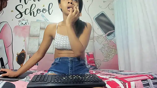 KOURTNEY-- online show from February 13, 2025, 1:19 am