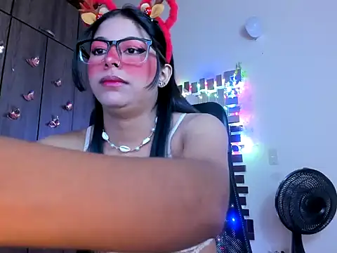 Snapshot of _ALLYSON18_ chatting on December 30, 2024, 11:26 am ALLYSON18 online show from December 30, 2024, 11:26 am