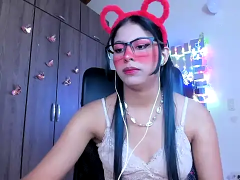 Snapshot of _ALLYSON18_ chatting on January 9, 2025, 11:36 am ALLYSON18 online show from January 9, 2025, 11:36 am