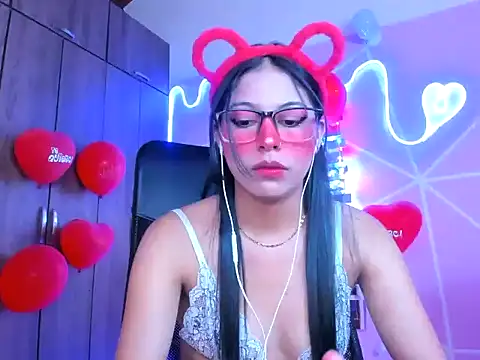 Snapshot of _ALLYSON18_ chatting on February 17, 2025, 2:37 pm ALLYSON18 online show from February 17, 2025, 2:37 pm