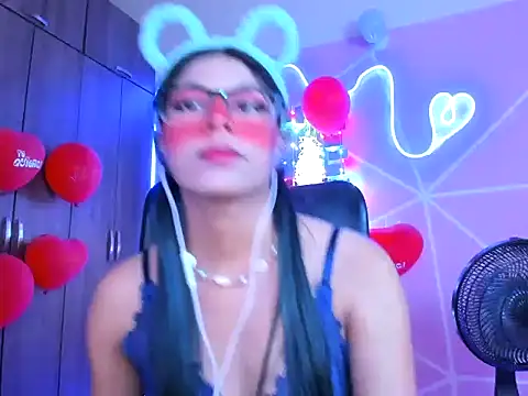 Snapshot of _ALLYSON18_ chatting on February 19, 2025, 2:34 pm ALLYSON18 online show from February 19, 2025, 2:34 pm