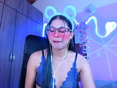 Snapshot of _ALLYSON18_ chatting on February 27, 2025, 3:05 pm ALLYSON18 online show from February 27, 2025, 3:05 pm