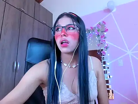 Snapshot of _ALLYSON18_ chatting on March 12, 2025, 2:34 pm ALLYSON18 online show from March 12, 2025, 2:34 pm