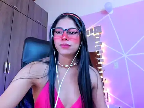 Snapshot of _ALLYSON18_ chatting on March 20, 2025, 5:47 pm ALLYSON18 online show from March 20, 2025, 5:47 pm