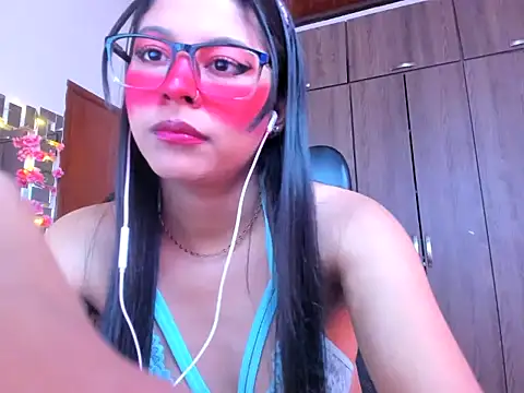 Snapshot of _ALLYSON18_ chatting on September 9, 2025, 11:21 am ALLYSON18 online show from September 9, 2025, 11:21 am